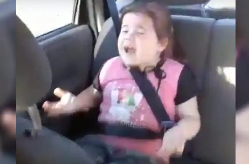 «La gente sale en defensa de los choros», el video viral de una nena de Santa Fe