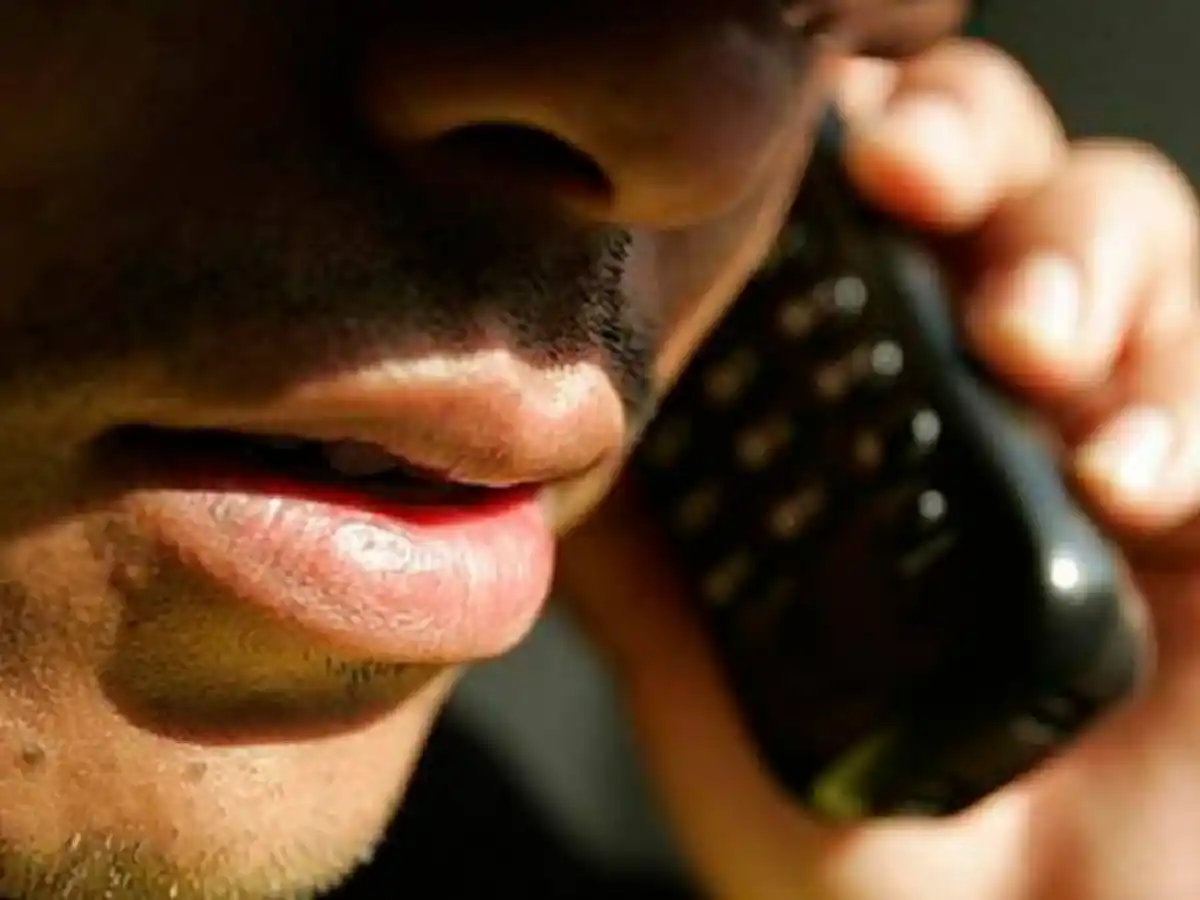 Le dijeron que tenían cautivo al hijo y murió infartado