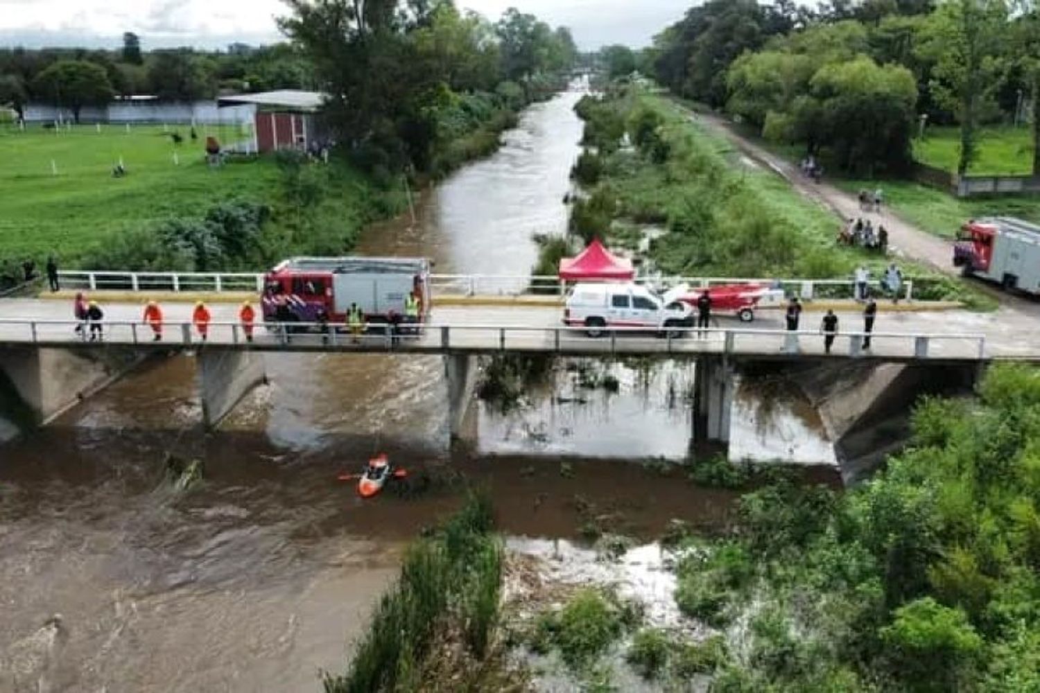 Un niño cayó a un arroyo y fue encontrado sin vida