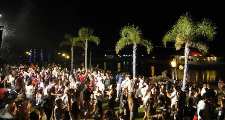 Náutico cerró la temporada con un gran baile de carnaval