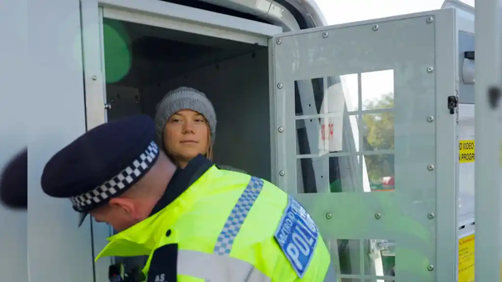 La activista climática sueca Greta Thunberg fue detenida durante una protesta