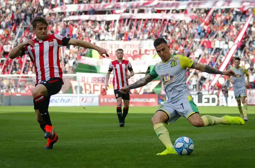 Un error arbitral dejó sin nada a Aldosivi en el debut