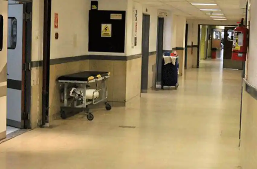 Una mujer sufrió un accidente en el ascensor de un sanatorio y debió quedar internada