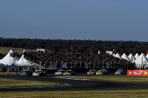 El camino a la gloria en el Turismo Carretera va de febrero a diciembre