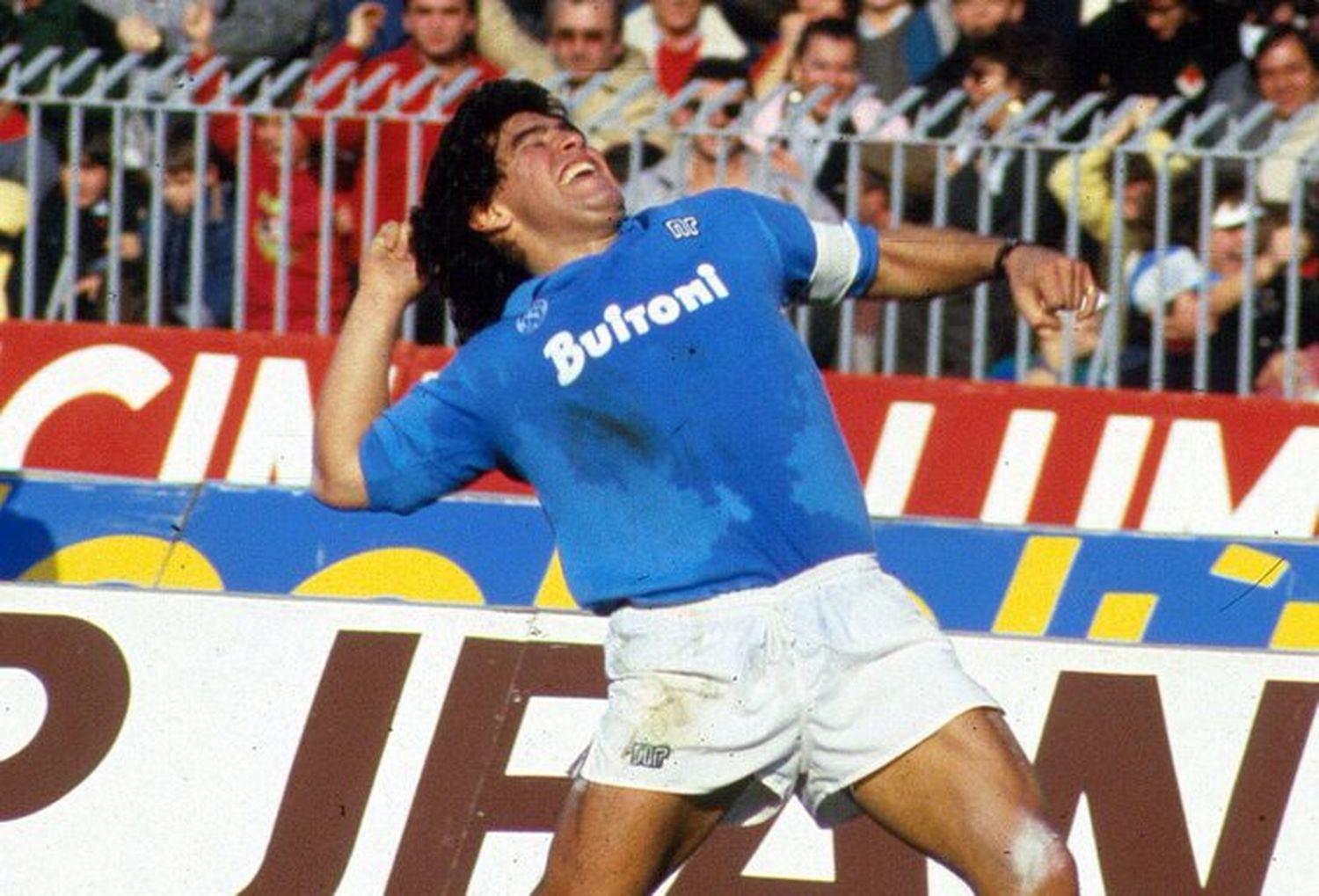 Así despiden a Maradona en Nápoles