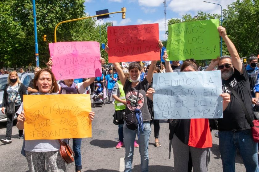 Feria Social Calle Mitre: "El futuro es incierto, nada está confirmado"