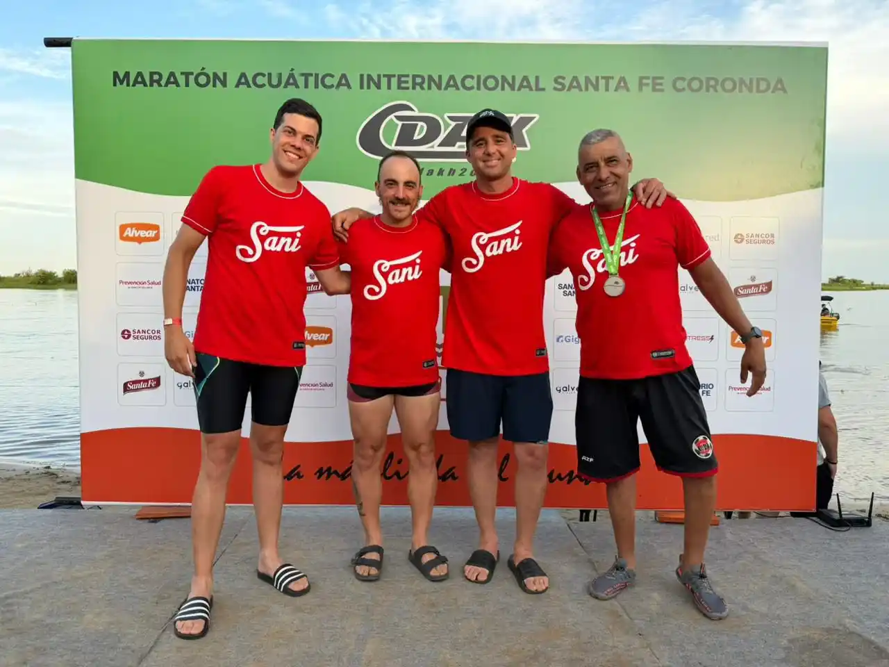 Los nadadores sanfrancisqueños tuvieron un gran desempeño y completaron el recorrido en tierras santafesinas.