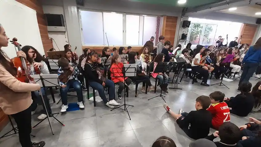 Intercambio. La Orquesta Escuela Infanto Juvenil de Balcarce viajó a Mar del Plata