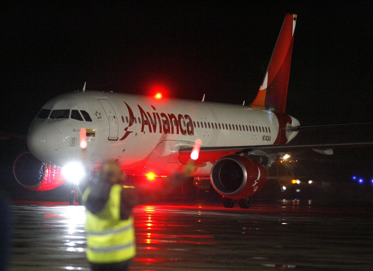 Avianca Holdings cierra la filial Perú y pide protección para evitar la quiebra