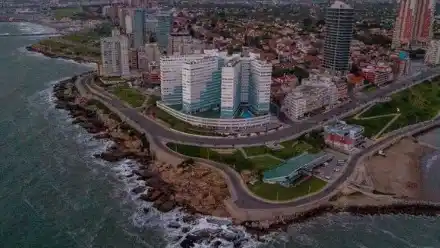 Rige doble alerta por lluvias y fuertes vientos en Mar del Plata
