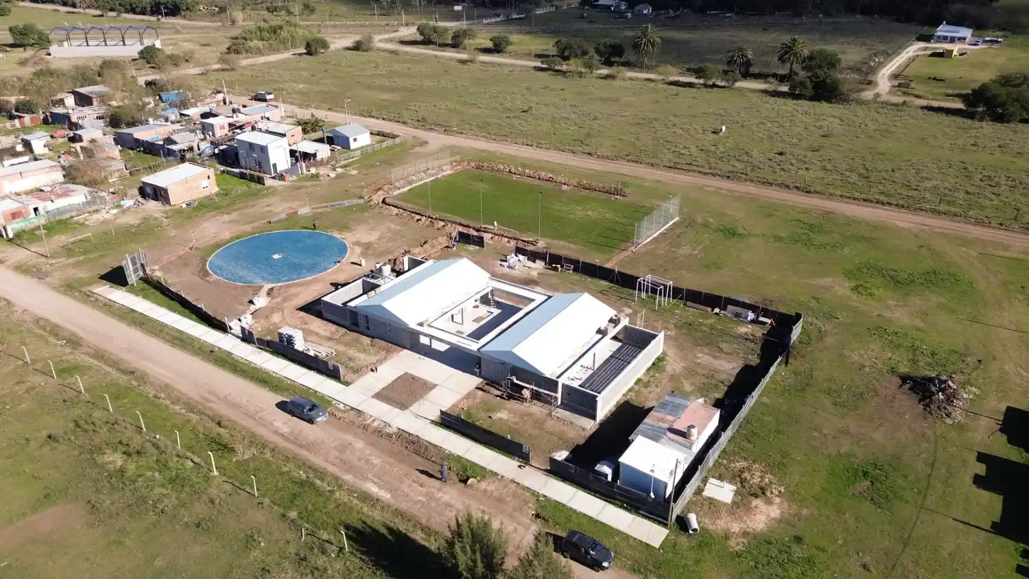 Avanza la construcción del Espacio Comunitario en el barrio La Esmeralda