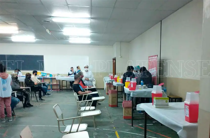 Vacunatorios: solicitan al Intendente que ejerza el "poder de policía donde no se cumpla la ley"
