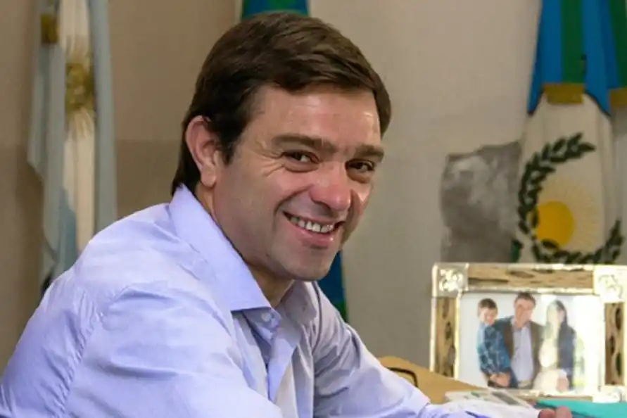 Quién es el Intendente que dio aumento del 15% a municipales y del 20% a sus funcionarios