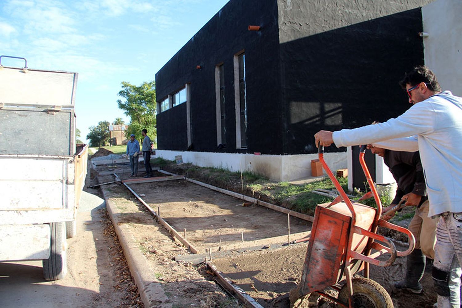 Ultimo tramo de la bicisenda y del Centro Cultural y Escuela de Estética