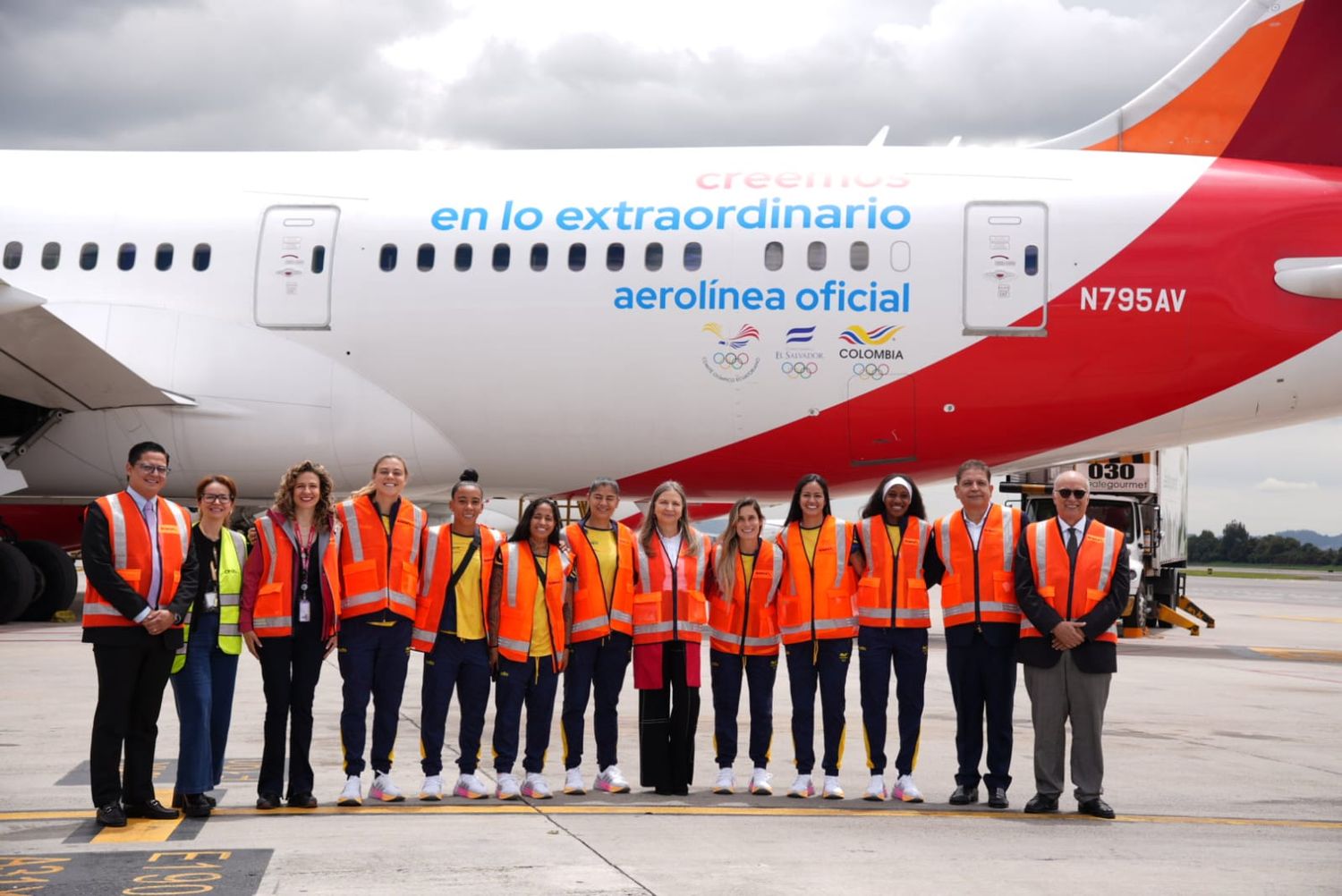 Avianca unveils aircraft with new livery in tribute to the Olympic Committees of Colombia, Ecuador and El Salvador