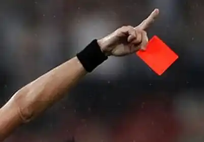 Un hombre mató al árbitro que lo había echado en un partido