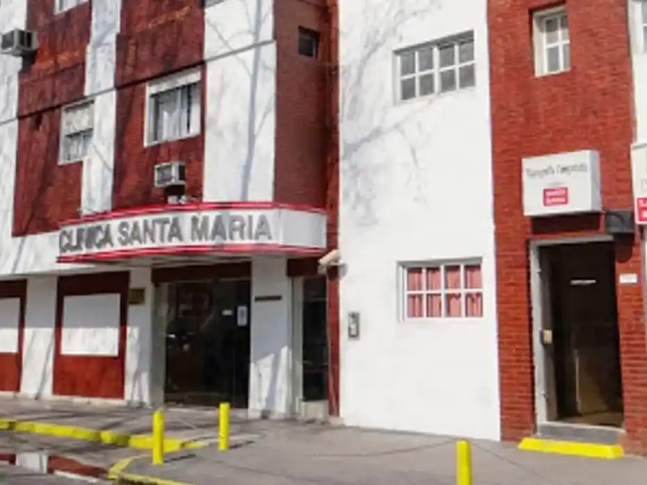 La Clínica Santa María de Villa Ballester, en San Martín, quedó bajo investigación tras el hallazgo de restos en un procedimiento judicial.Vista de la Clínica Santa María, ubicada en Villa Ballester, donde la Justicia investiga el hallazgo de fetos en el marco de una causa iniciada por el embarazo de una menor.