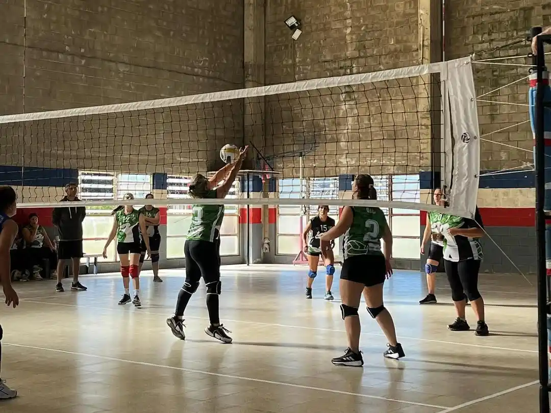 Jorge Newbery logró cuatro victorias con sus dos equipos.