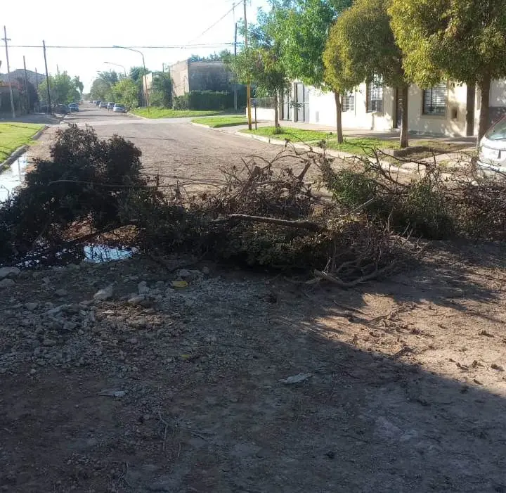 Vecinos cortaron el tránsito en Salta al 500 por pérdidas de agua