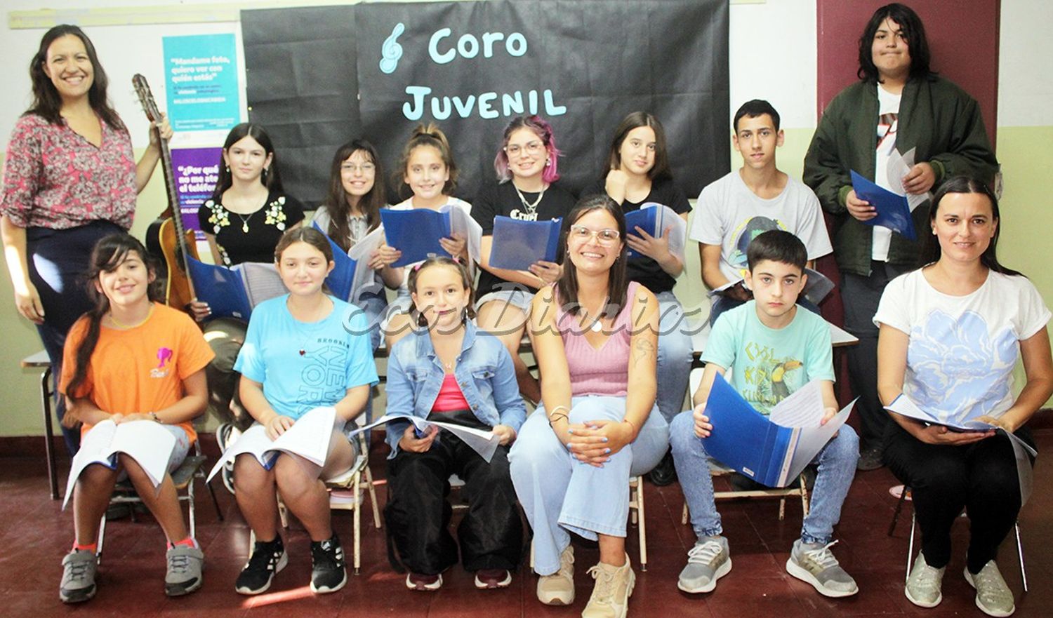 Profesoras y alumnos. De la agrupación “Coros y orquestas”
