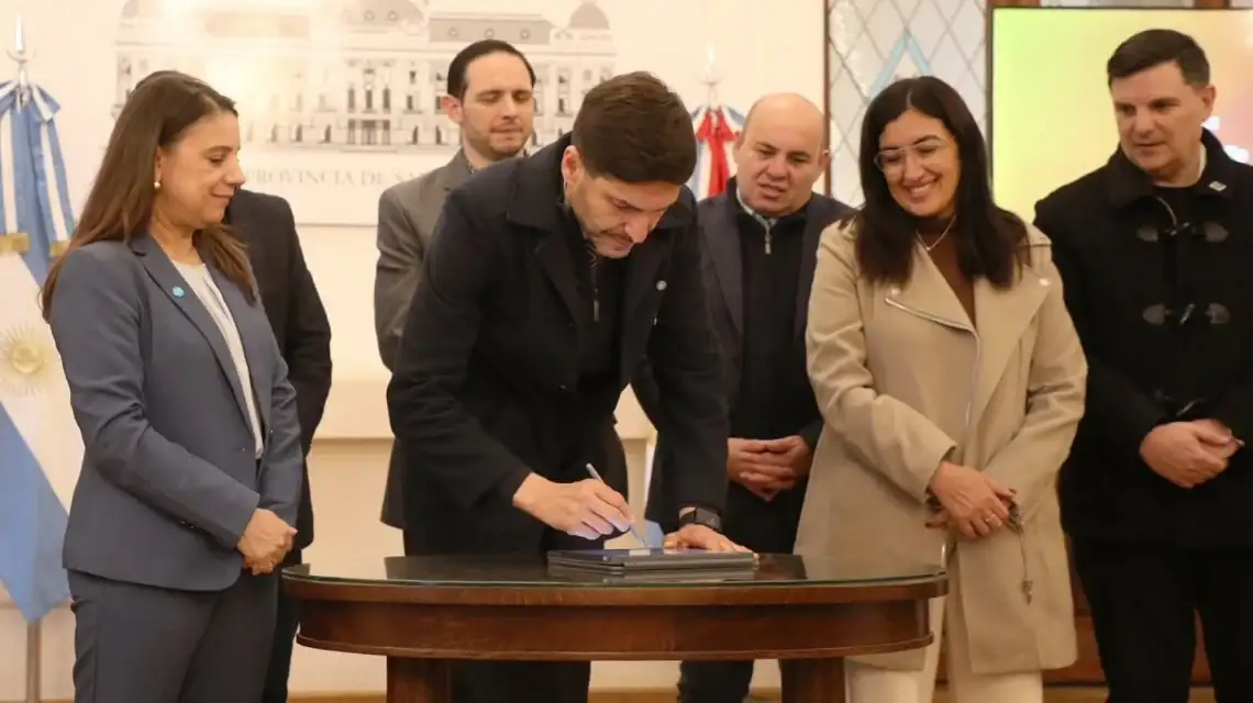 Firma del acuerdo de entendimiento entre la Provincia y la Unicef.