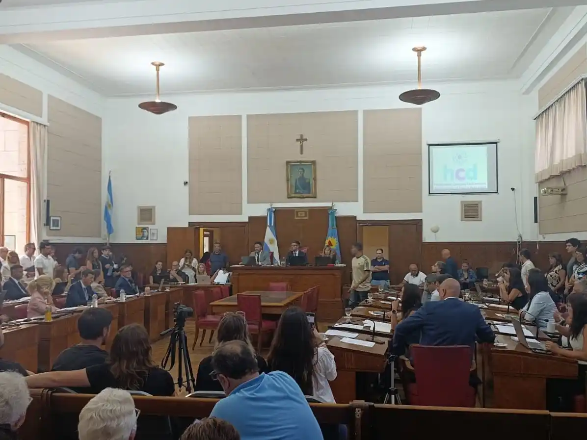 El Concejo aprobó subas en tasas municipales y cambios en el cobro del alumbrado