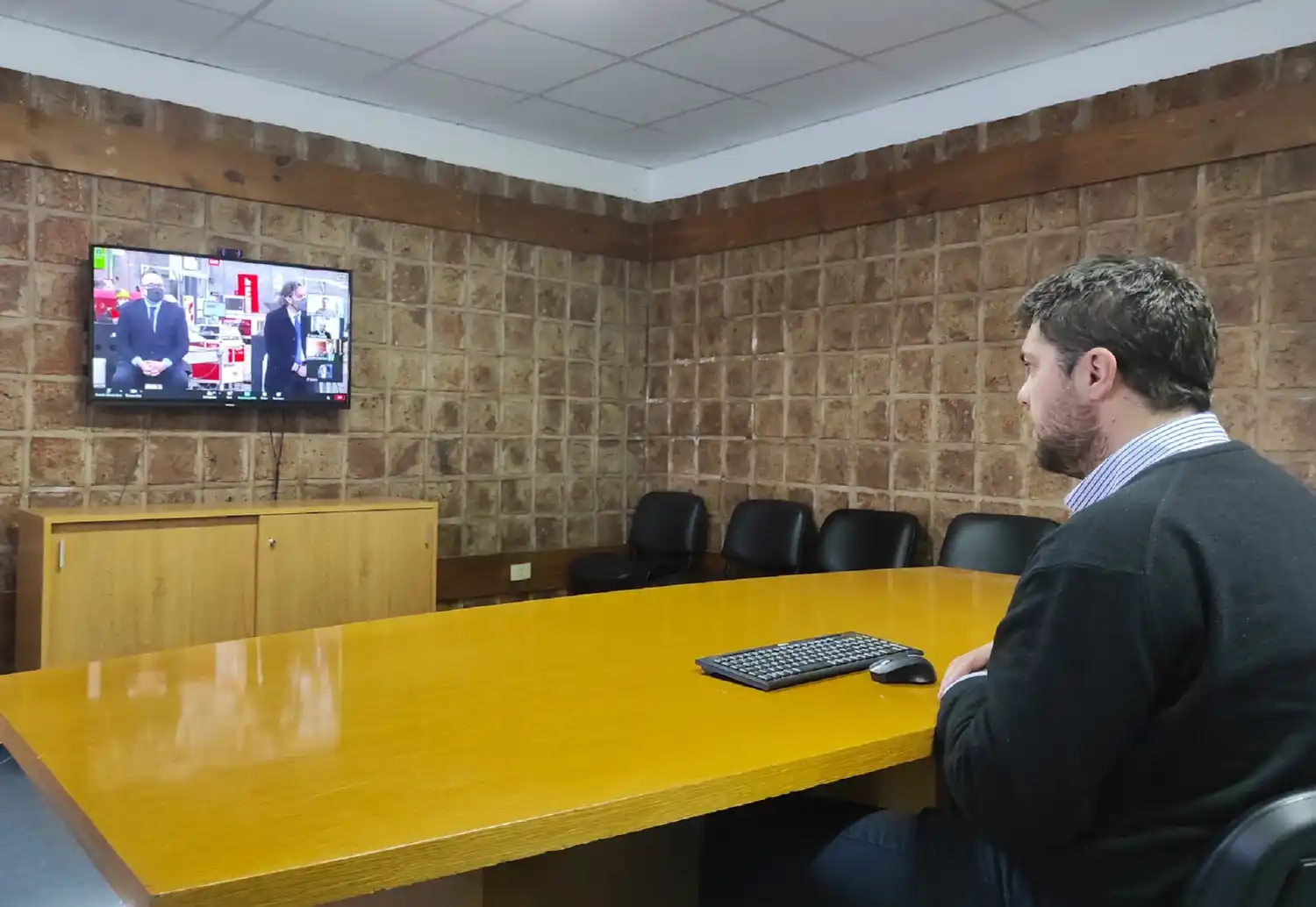 Dos programas destinados a generar fuentes de trabajo