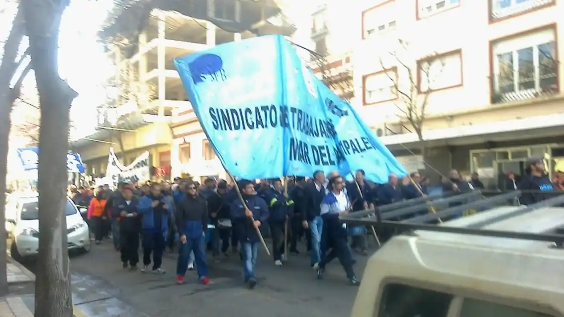 Paro y movilización de trabajadores municipales en Mar del Plata