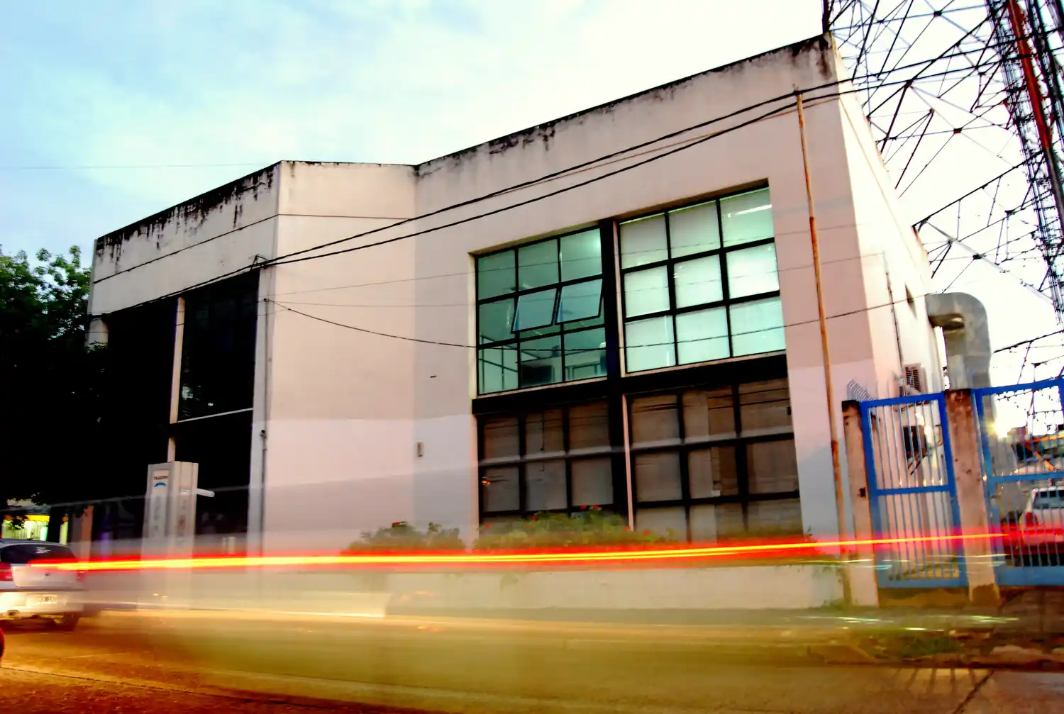 Las empresas de telefonía deberán tener una oficina de atención personalizada