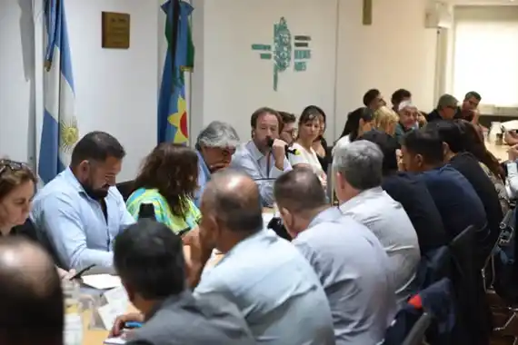 Estatales solicitaron que la Provincia reabra la paritaria salarial