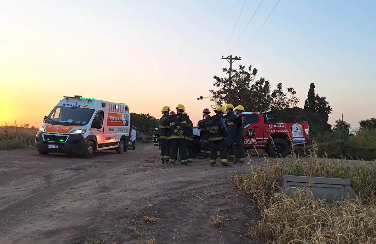 El trágico choque en la zona rural cercana a la ciudad (Gentileza: Bomberos de San Francisco)
