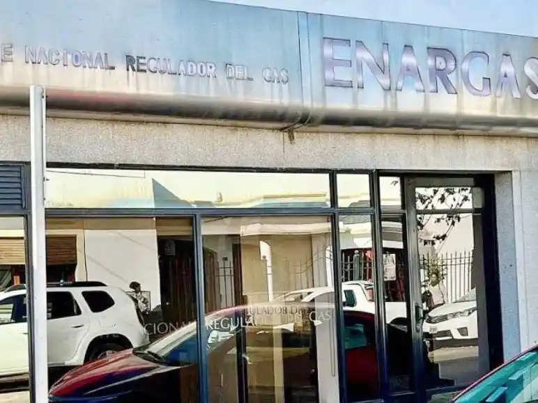 Ordenan reincorporación inmediata de un trabajador despedido por ENARGAS en Concordia