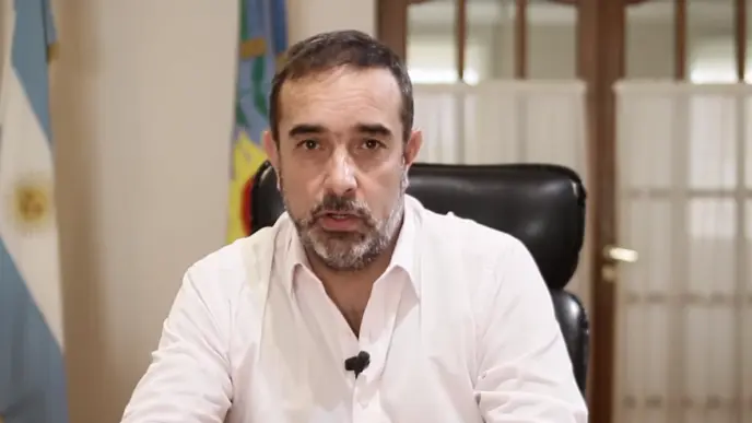 El jefe comunal Facundo Castelli afuera de la competencia