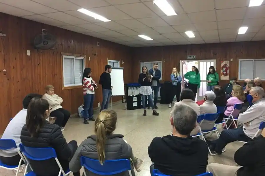 Gran interés ciudadano en los talleres de huerta