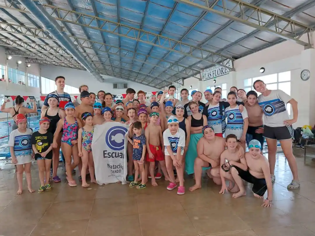 Escualo se lució en Las Flores.