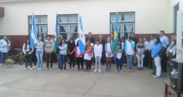 Salazar en el inicio del ciclo lectivo de secundaría: “Estoy muy esperanzado”, dijo
