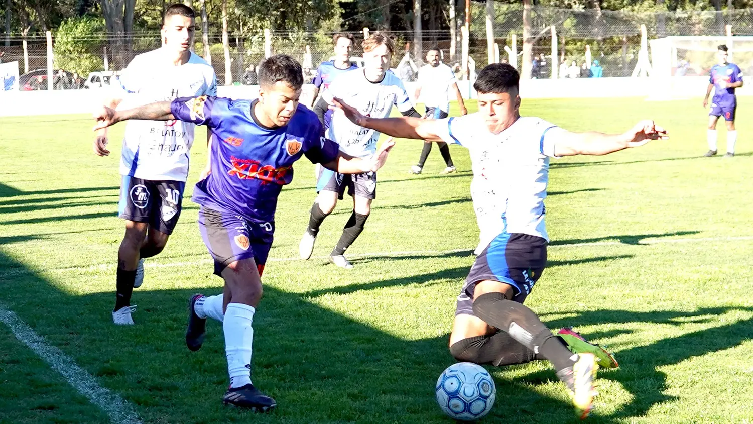 Villa Díaz Vélez visita a Independiente San Cayetano y va por la clasificación