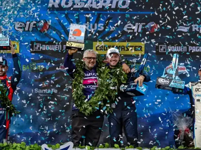 El ‘Titán’ de Arrecifes, Agustín Canapino se quedó con la victoria en la Clase 3 del Turismo Nacional (TN) en el Autódromo de Rosario.