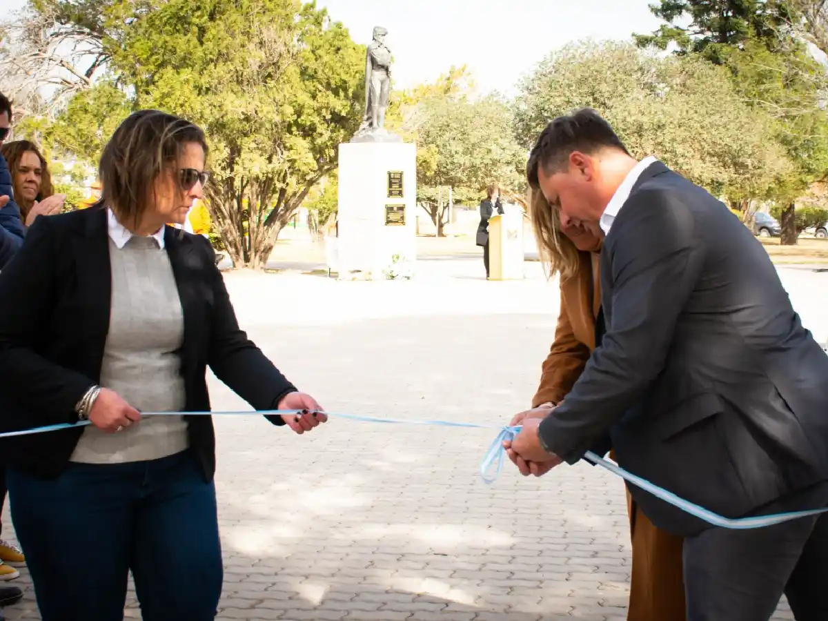 Así fue la inauguración de la remodelada  Plaza San Martín en Colonia Marina 
