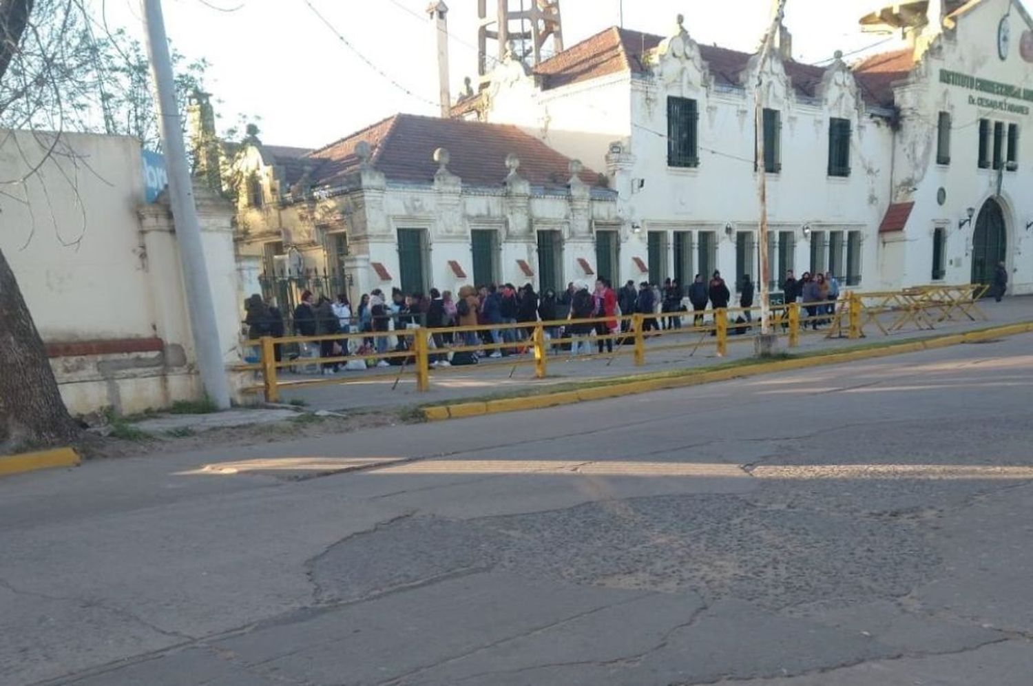 Una mujer fue apuñalada durante gresca frente a la cárcel de Coronda