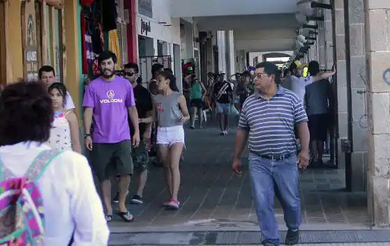 Intenso movimiento por el fin de semana largo de Navidad