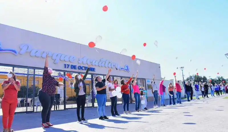 Emoción en la vacunación a mayores de 18 años