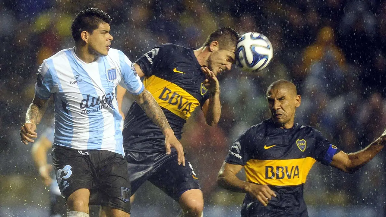 Boca y Racing completan el partido suspendido por lluvia