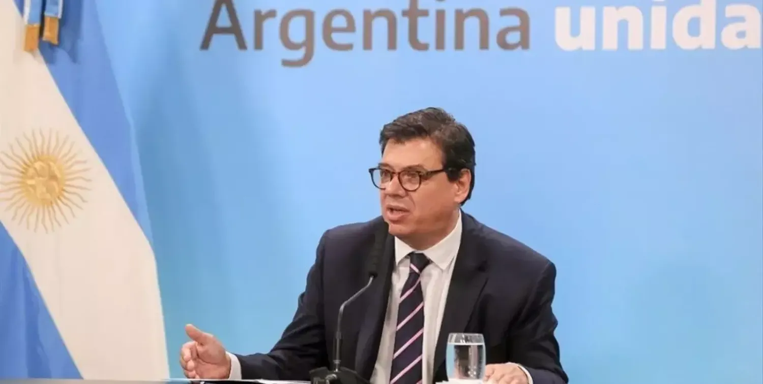 El Gobierno fijó fecha para revisar el monto del salario mínimo, vital y móvil 