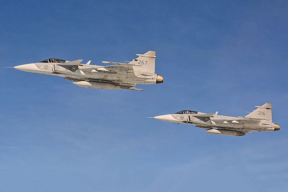 Saab aprovecha la crisis con Trump para ofrecer el caza Gripen a Canadá y Portugal