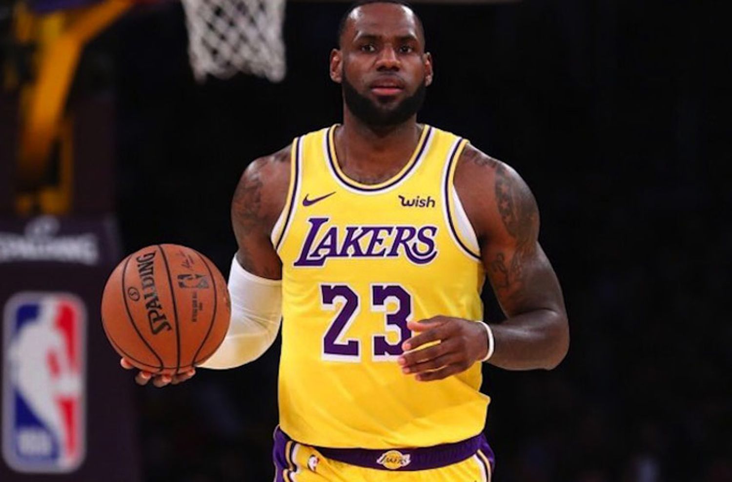 Primer vistazo: Lebron James reveló la camiseta del equipo de los Looney Tunes para Space Jam 2