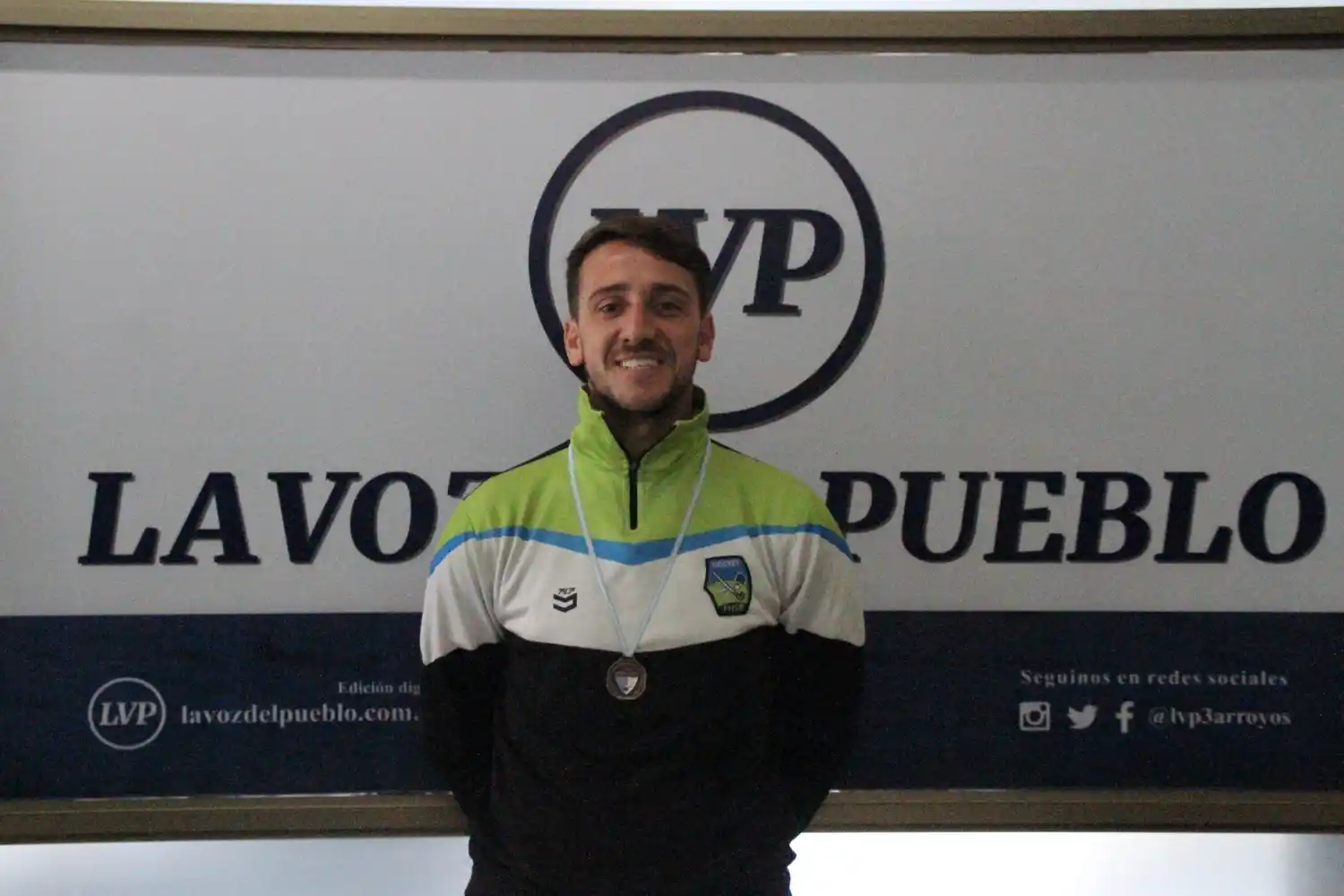 Montequin y su bronce con la Selección del Sudoeste de hockey