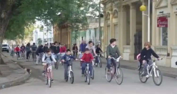 Más bicicletas “Por un auto menos”