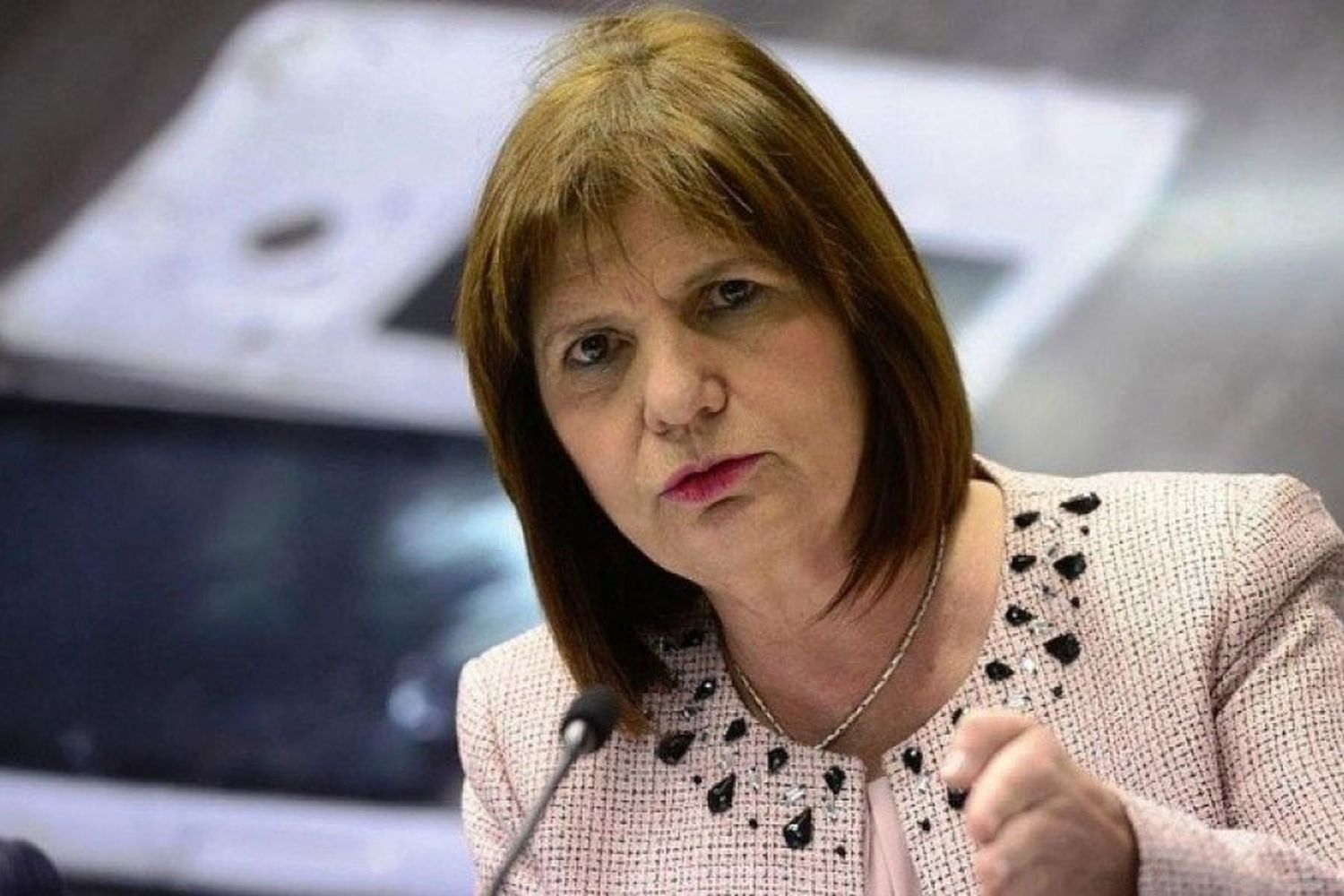 Bullrich anticipó que, en caso de ganar, anulará leyes laborales por decreto: "Hago un DNU y te las derogo en dos minutos"