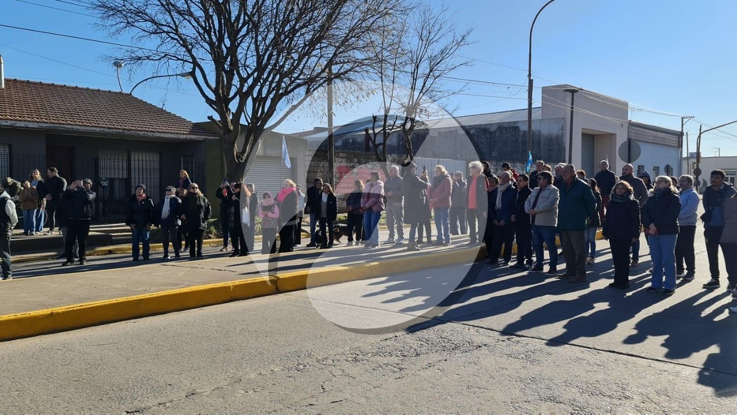 Vecinos mástil de Quequén